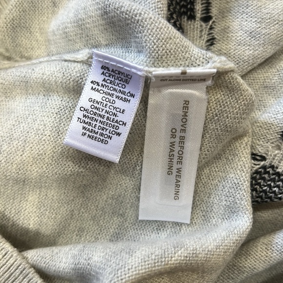 LOFT Gray Crewneck Sweater with Charming Puffin Design - Picture 3 of 3